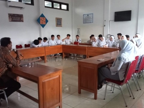 SMK Muhammadiyah Mlati Hadirkan Sosialisasi Kerja Luar Neger